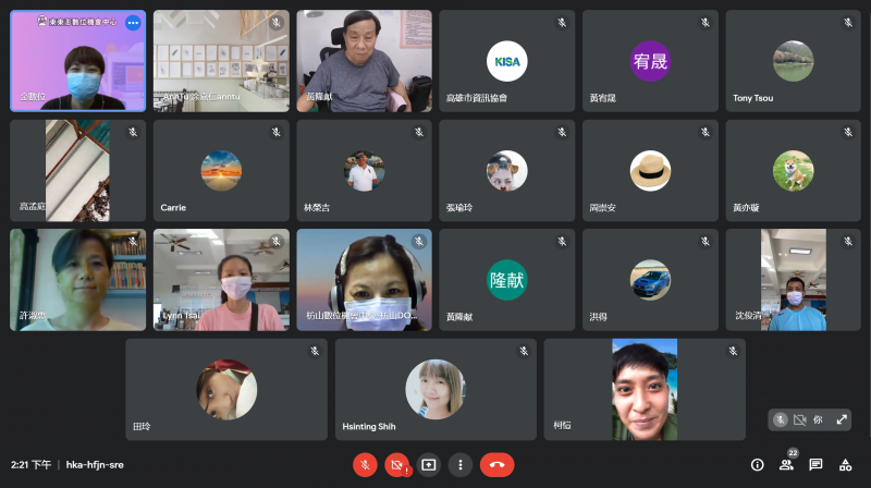 參與學員來自屏東不同社區的工作者，透過手機剪輯記錄社區的活動影像。