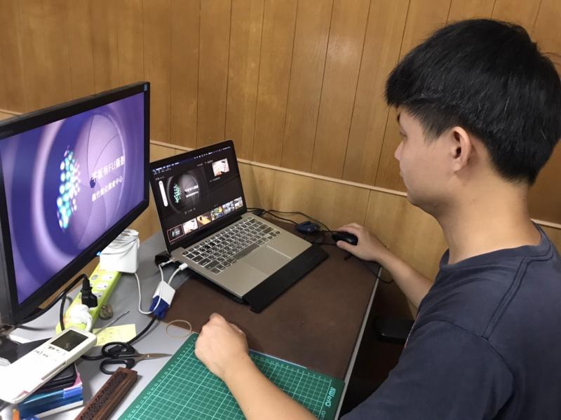 老師上課中