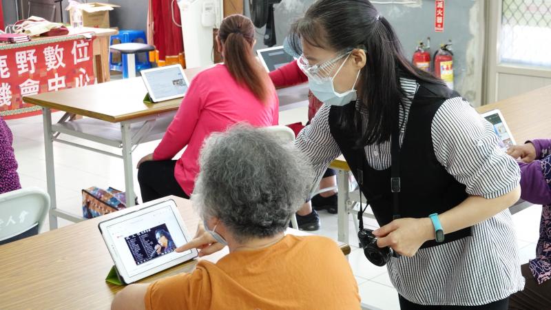 瀏覽器IE 搜尋老歌-豬哥亮歌廳秀...等影片