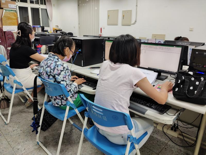 原來操作不只一種方法，簡單的操作就能解決，我們以前，多按幾次空白鍵或用最簡單的操作浪費很多時間。