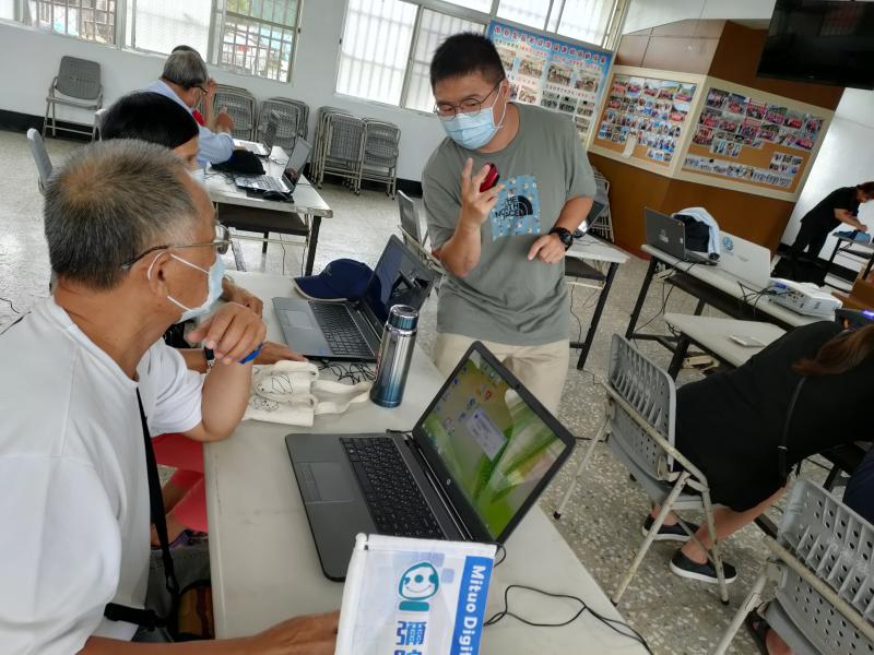 介紹電腦常用軟體操作，滑鼠功能