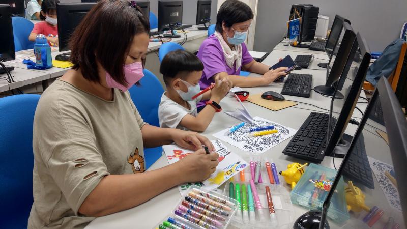 學員手繪圖案創作