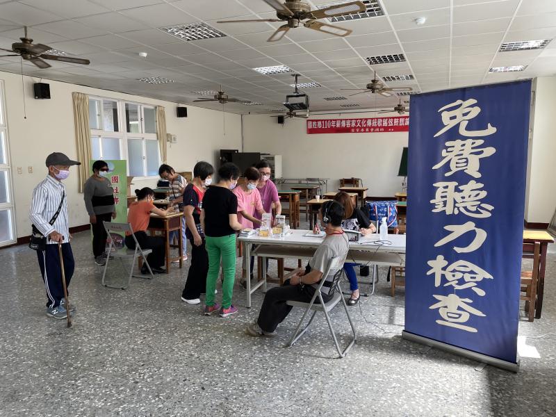 學員實施聽力測試執行情形