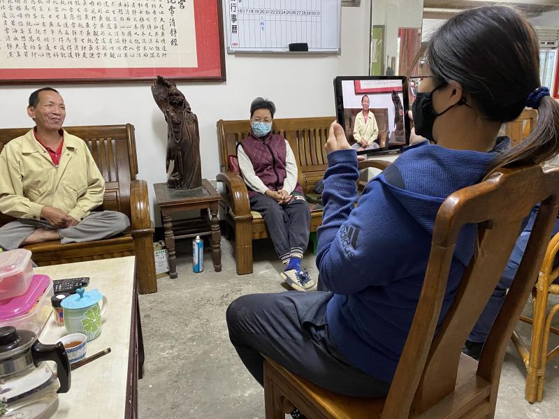 石門閭山法主陳坤鈴宮宮主，細述近30年前建廟的歷史。