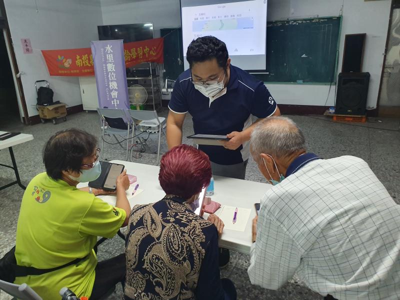 何下載防詐辨識APP_有美玉姨、科技趨勢達人、whoscall等過濾來電者.