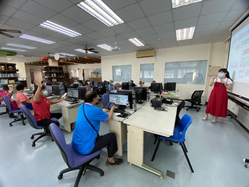 課程中即使有不懂的地方，學員也會舉手發問