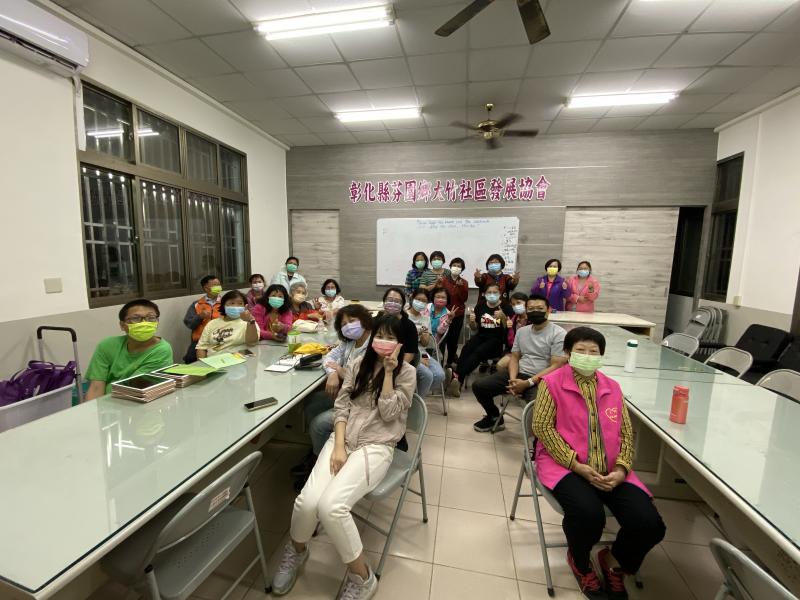 結業了大家來張大合照吧