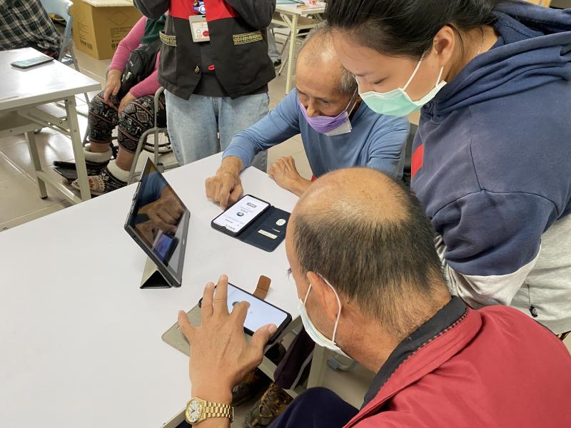 認識健保快易通功能、認識五倍券及加碼券，如何預約，如何領取？以及使用方式及注意事項。