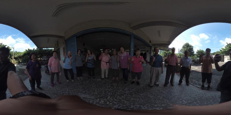 學員進行環景相機錄影