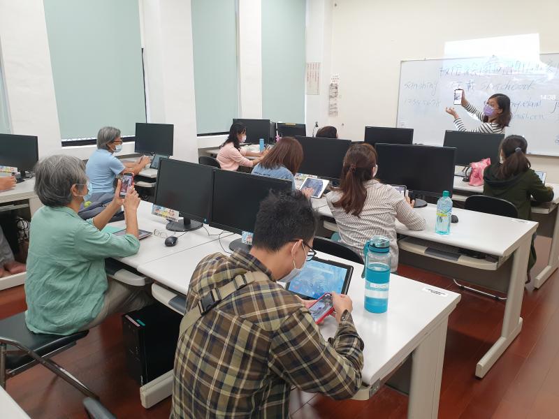 老師教授數位繪圖秘訣