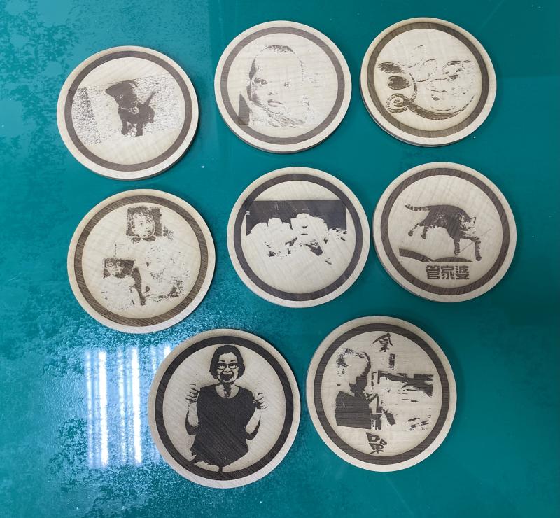 雷雕杯墊作品。