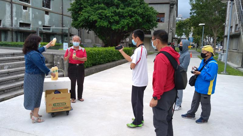 拍攝中，學員即是演員，也是攝影師