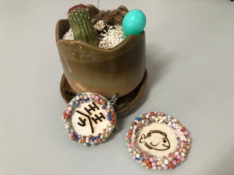 學員杜麗琴雷雕作品