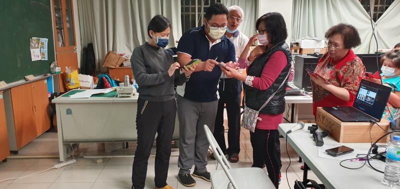 老師教學員CapCut剪映APP下載技巧.