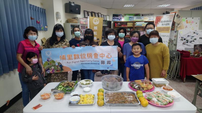 特色料理當前的課程大合照