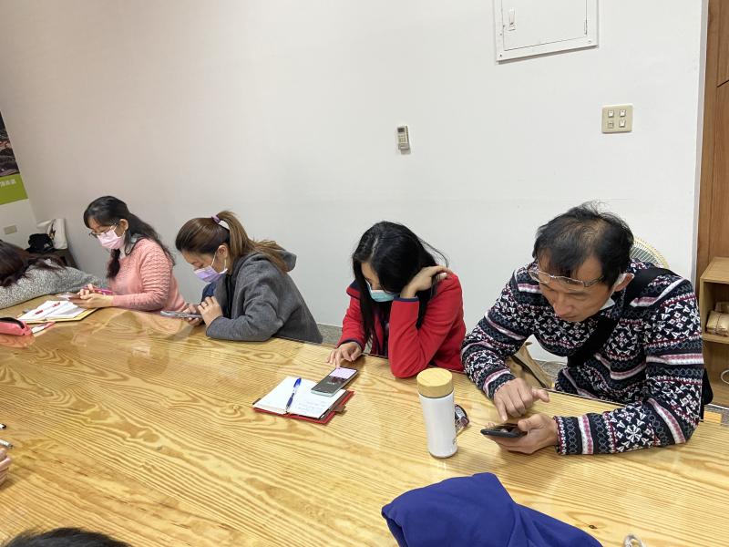 學員自行操作練習剪輯一支影片