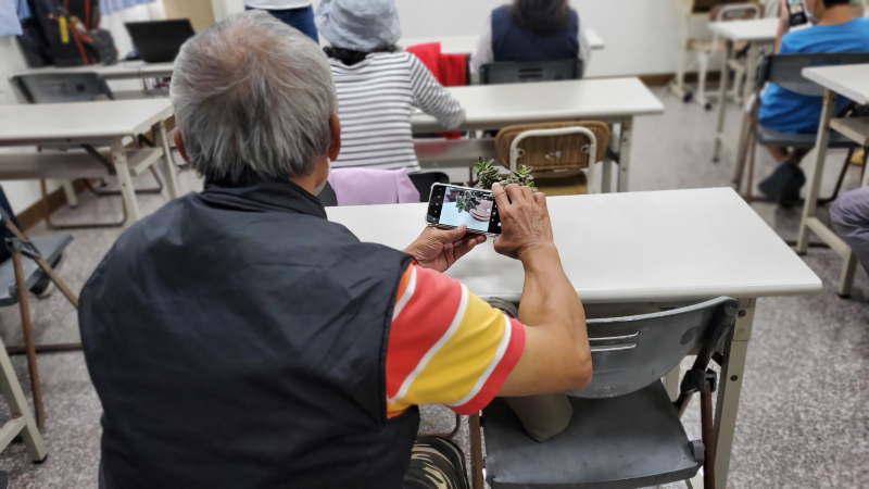 學員練習拍照