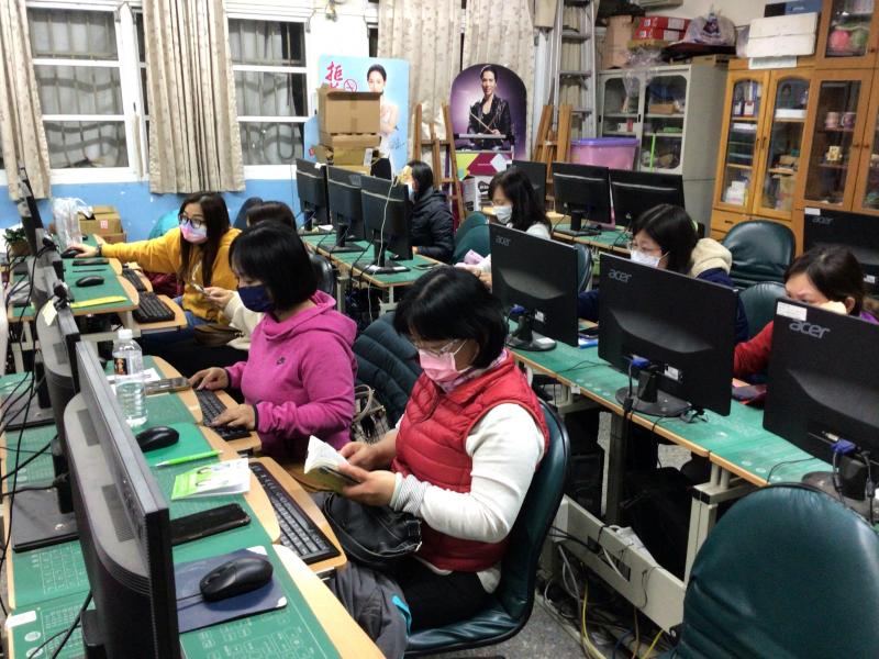 學員上課學習畫面