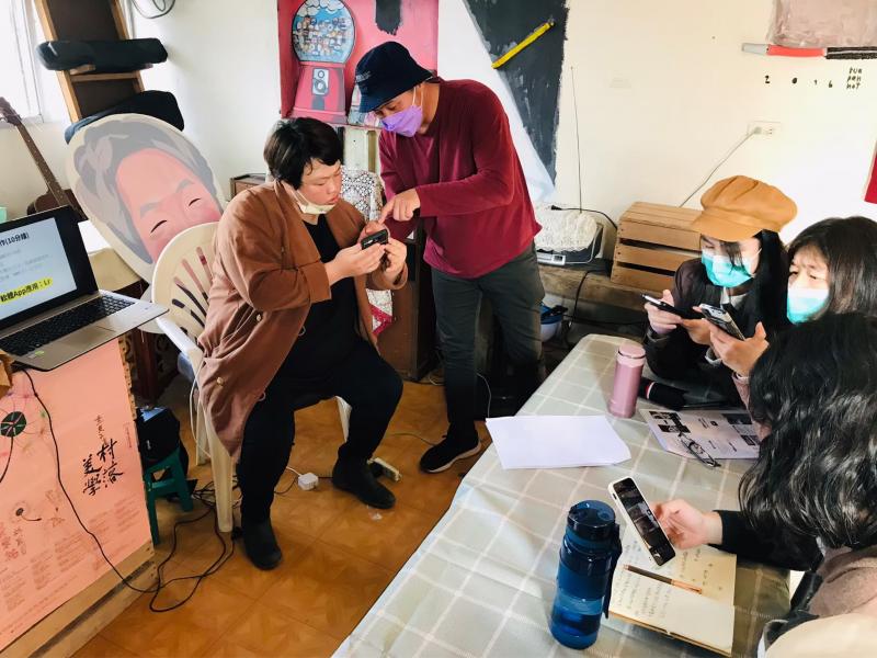 學員正在詢問如何構圖