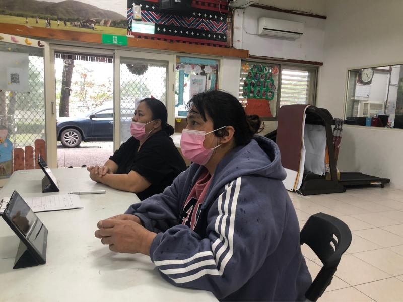 兩位在地學員表示自己在上課前完全不知道有健保快易通這麼方便的軟體可以使用。