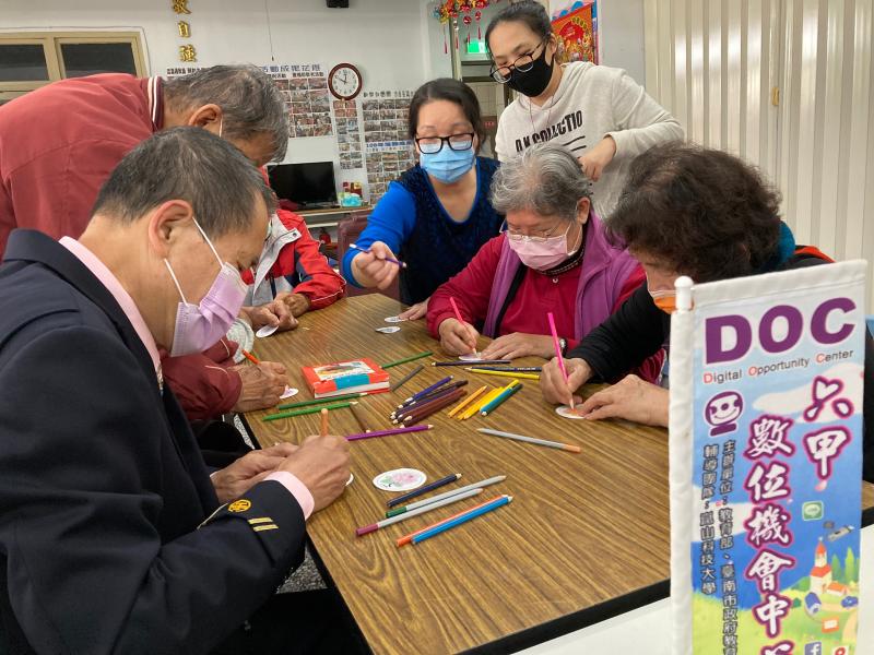 學員徽章顏色塗鴉