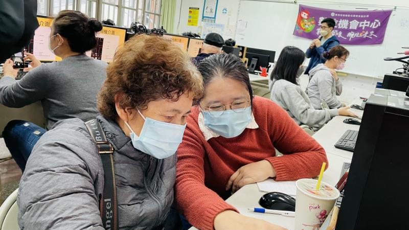 帶著媽媽一起來上課！