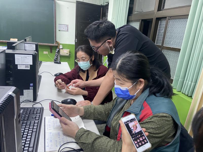 講師一步一步教學