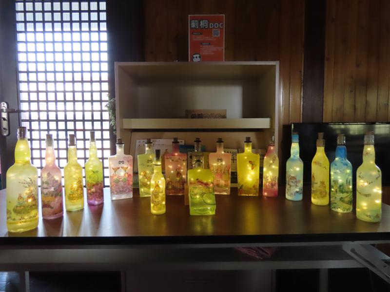 當作品完成時每一個出來都是獨一無二的作品  每個學員都搶著拍照