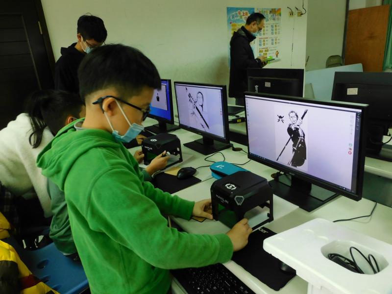 雷雕機操作實務