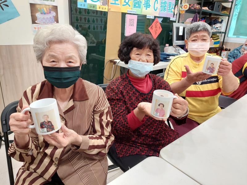 好開心，這是我的專屬馬克杯。