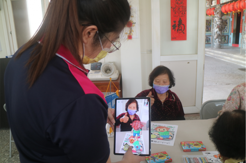 利用3D quiver把自己畫的圖變成3D圖,並和3D圖互動