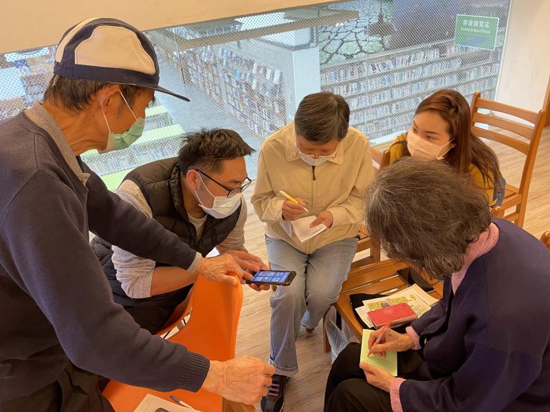 講師為學員講解說明