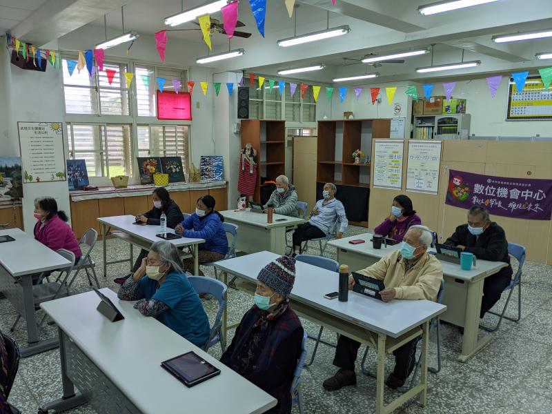 學員們學習資安及反詐騙宣導