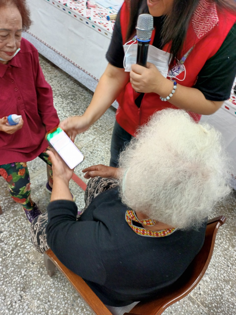 手機APP與數位保健的連結,實在太神奇了,學員一直反覆測試