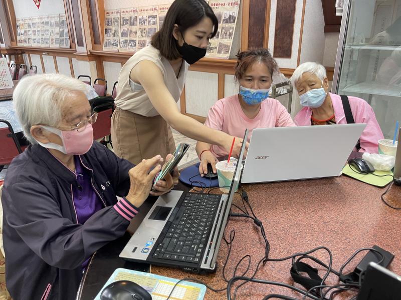 學員上課練習情形