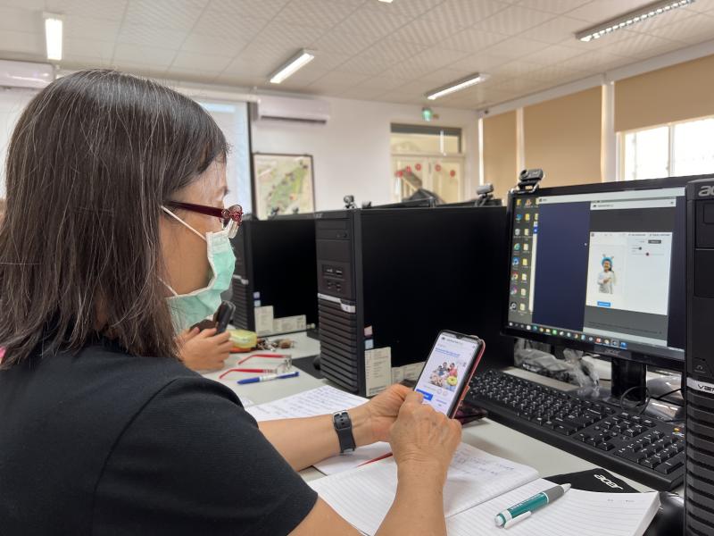 使用免費去背軟體，讓貼圖更為細緻