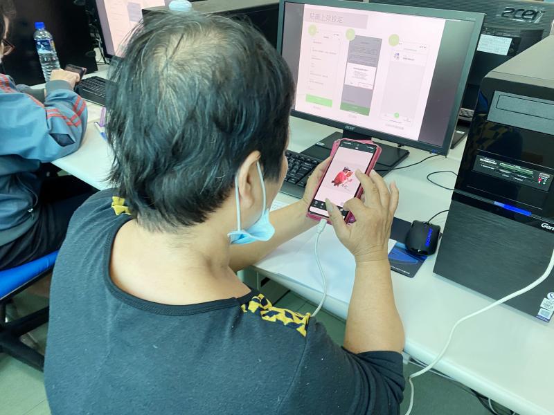 使用LINE拍貼工具進行貼圖美化