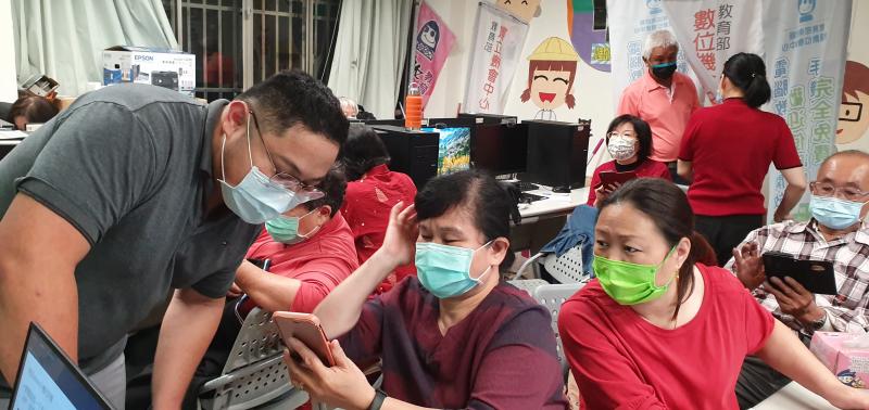 老師教學員如何將手機圖片傳送至雲端操作方式.