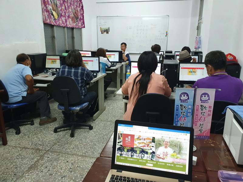 講師說明Google協作平台預覽及如何發佈方式