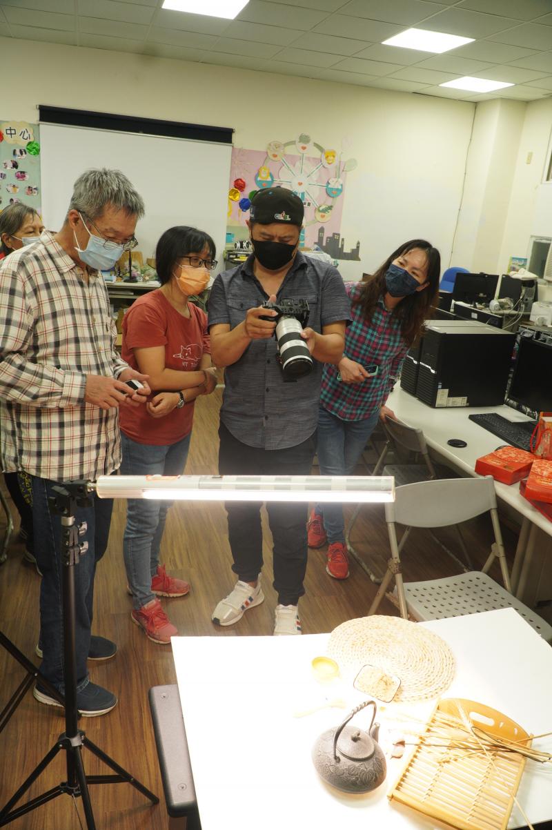 講師指導學員拍攝情況