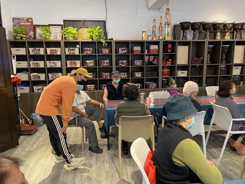 線上課程講述國人在腸胃方面容易發生的疾病,以及如何預防及正確飲食