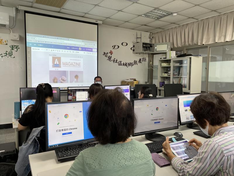 教導學員如何利用範本  完成書籍編排