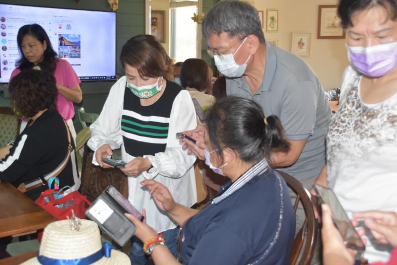 講師與學員間互動