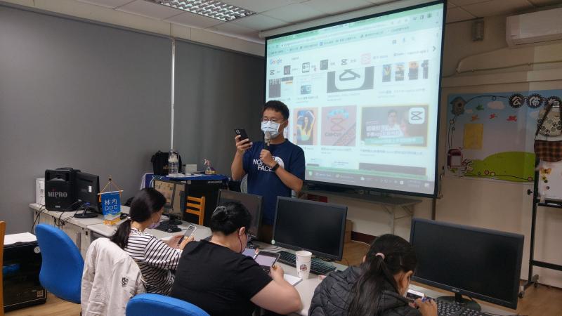 冠辰老師講解剪映APP的功能。