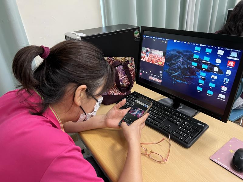 學員自己動手試試看