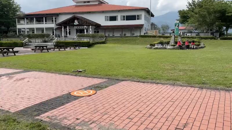 學員挑戰定點降落