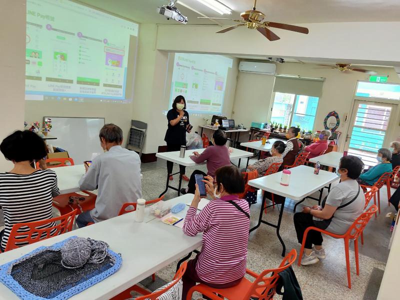 講解註冊LINE Pay註冊步驟，完成綁定信用卡/簽帳金融卡，就可享受一指瞬間的便利付款方式