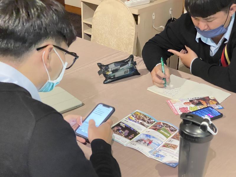 運用手上的dm請寫出100字的宣傳短文的練習