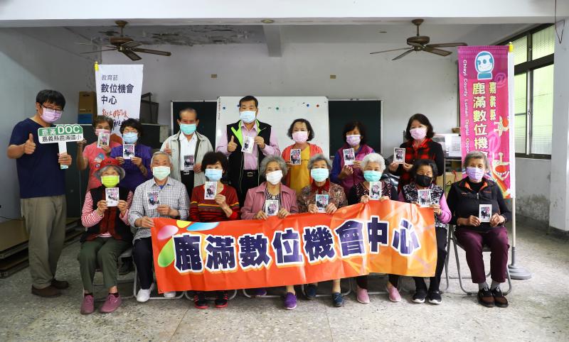 講師與民眾合照