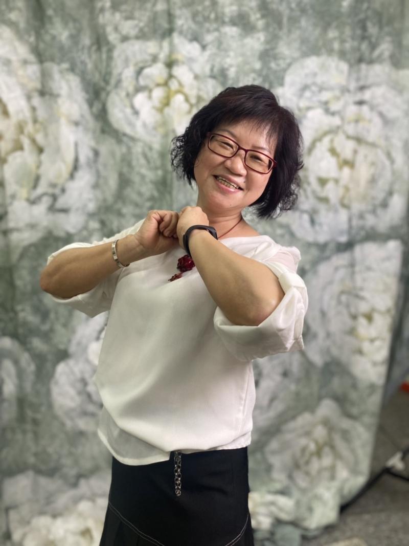 裡姓學員沙龍照